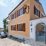 38 Vrsar