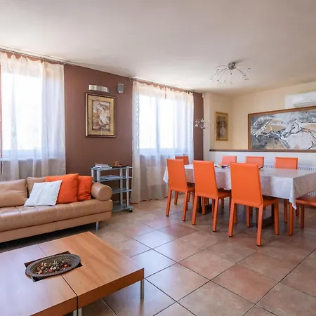 Gorgeous Home In Vrsar