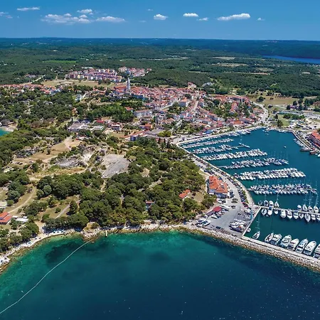 38 بيت للعطل